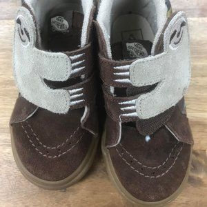 9 Sloth Vans Velcroe shoe.